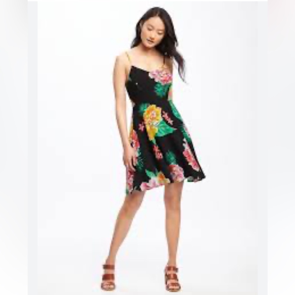 ❤️111 Old Navy Black Floral Fit & Flare Skater Dress Spaghetti Straps Medium